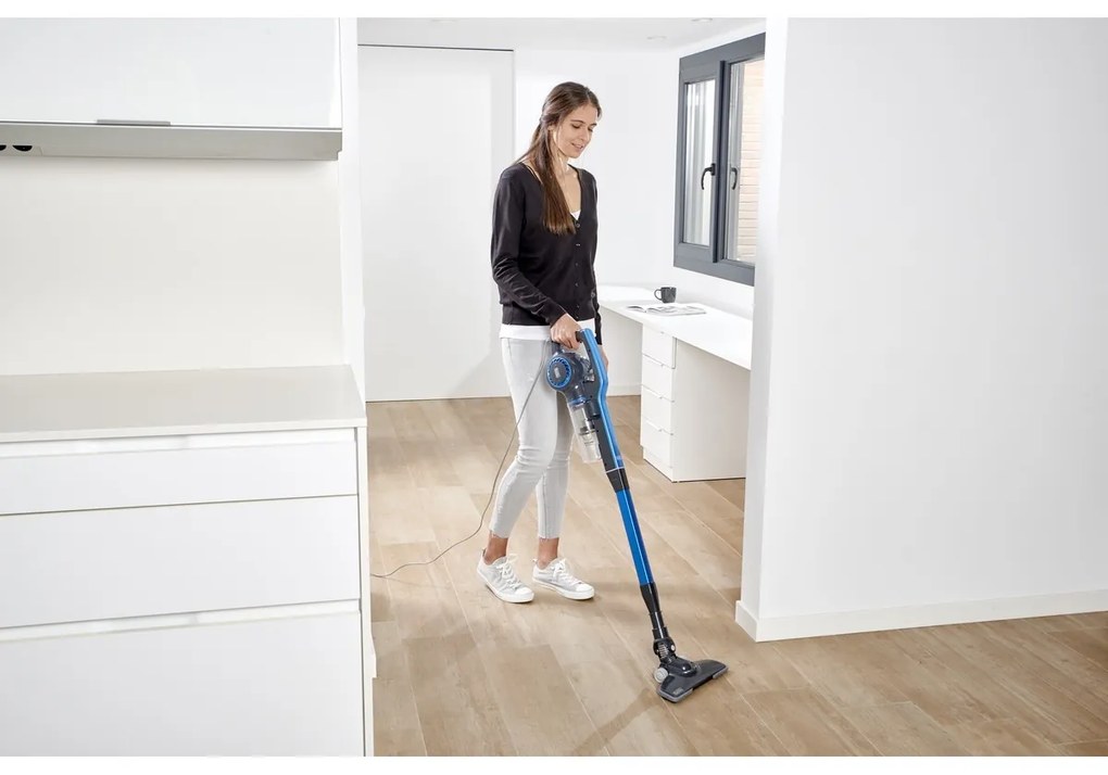 Black+Decker BXVMS600E Tyčový cyklónový vysávač