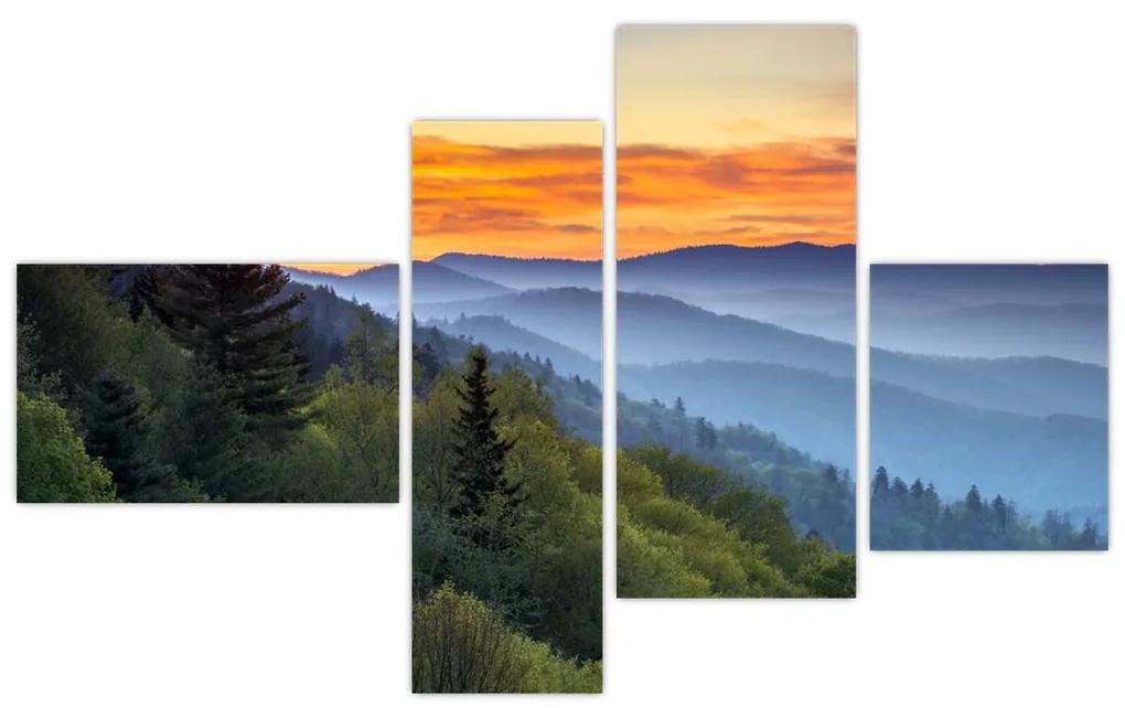 Obraz horskej krajiny pri západe slnka