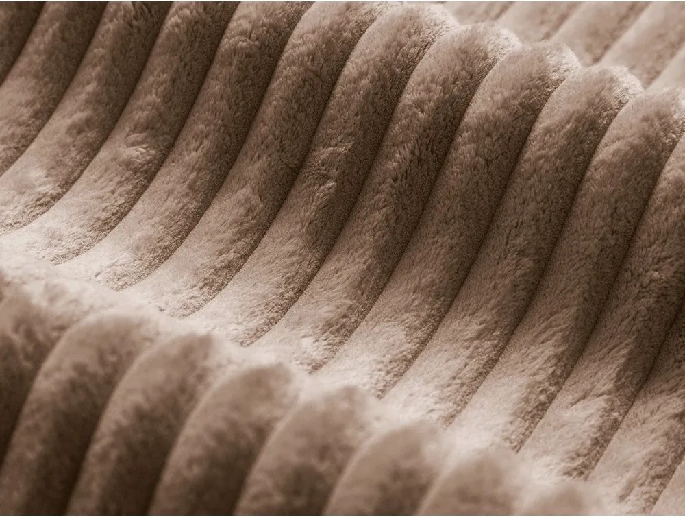 Hnedá čalúnená dvojlôžková posteľ s úložným priestorom s roštom 200x200 cm Martina – Micadoni