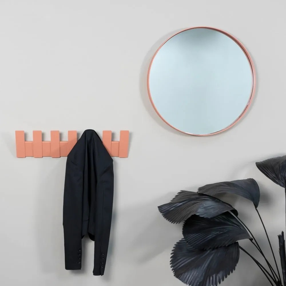 Kovový nástenný vešiak v lososovej farbe 64 cm Angle – Spinder Design