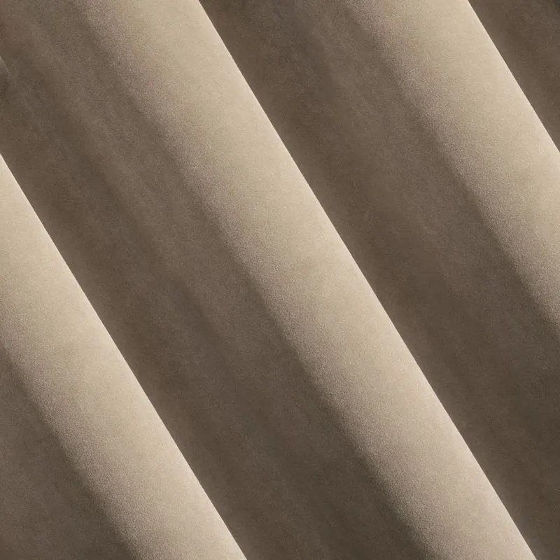 Eurofirany Svetlohnedý záves na krúžkoch ADELLE so zamatovou štruktúrou 140x250 cm