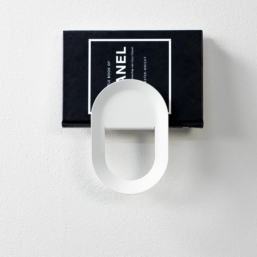Biely nástenný oceľový háčik Coucou – Spinder Design