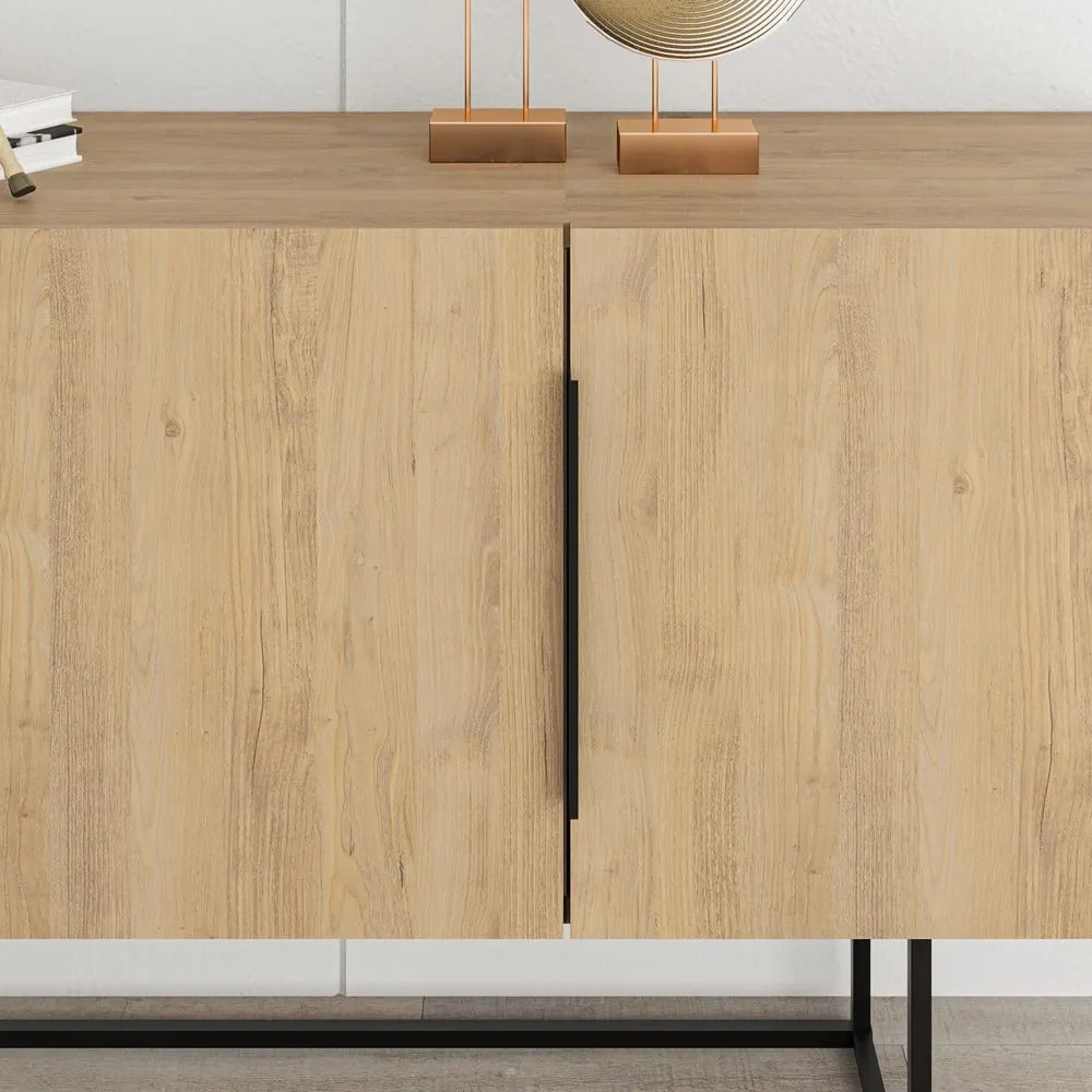 Nízka komoda v dekore duba v prírodnej farbe 150x80 cm Titan – Marckeric