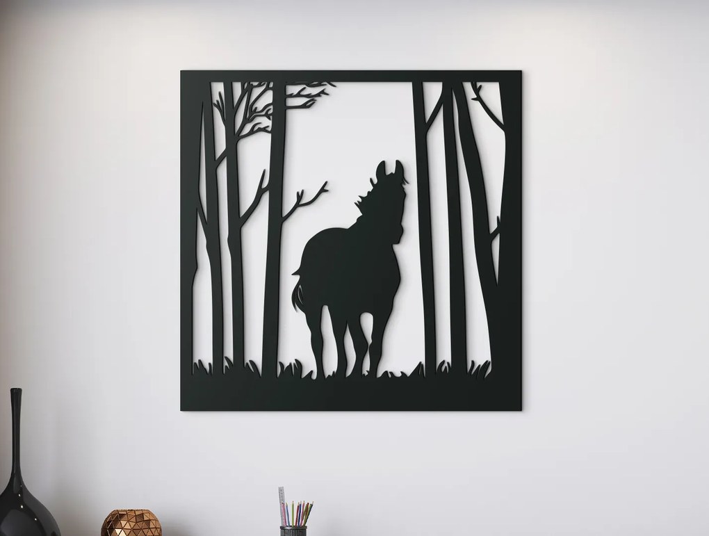 drevko Drevený obraz na stenu Kôň v lese Rozmer obrazu: 32,5 x 32,5 cm, Farba dekorácie: Čierna
