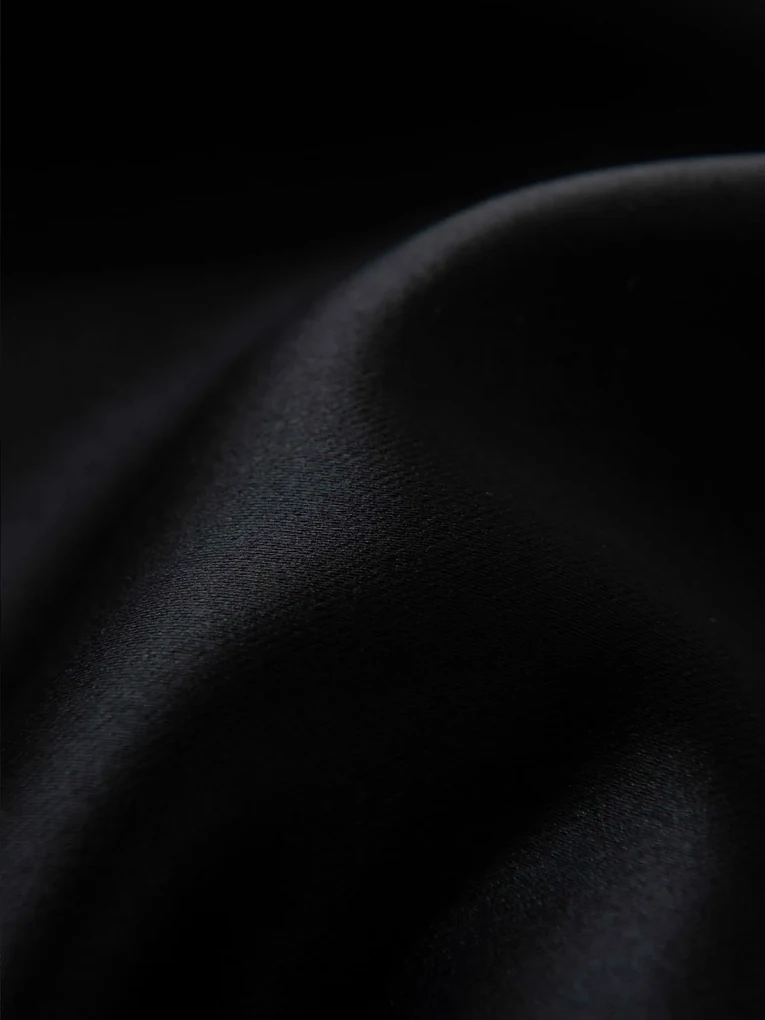 Blackout závesy Elias čierna – 140 × 250 cm (2 ks) - riasiaca stuha