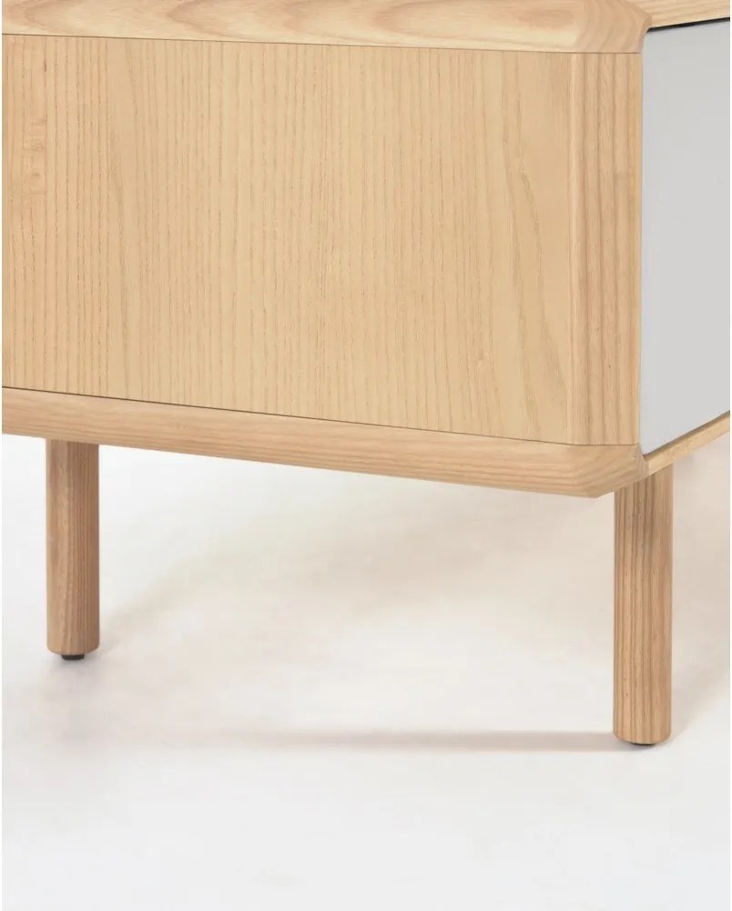 Sivý/v prírodnej farbe TV stolík v dekore jaseňa 180x41x42 cm Anielle – Kave Home