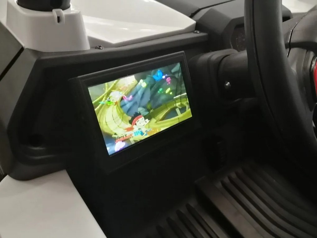 Ramiz Elektrická bugina SuperStar pre deti červená + MP4 + pohon 4x4 + diaľkové ovládanie + batožinový priestor + LED + zámok dverí