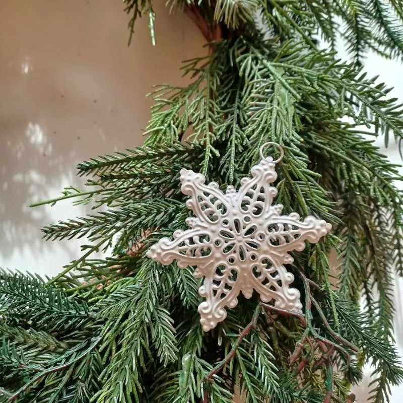 DECOLED Kovové vločky, 3 kusy, 10 x 7,7 cm, bílá