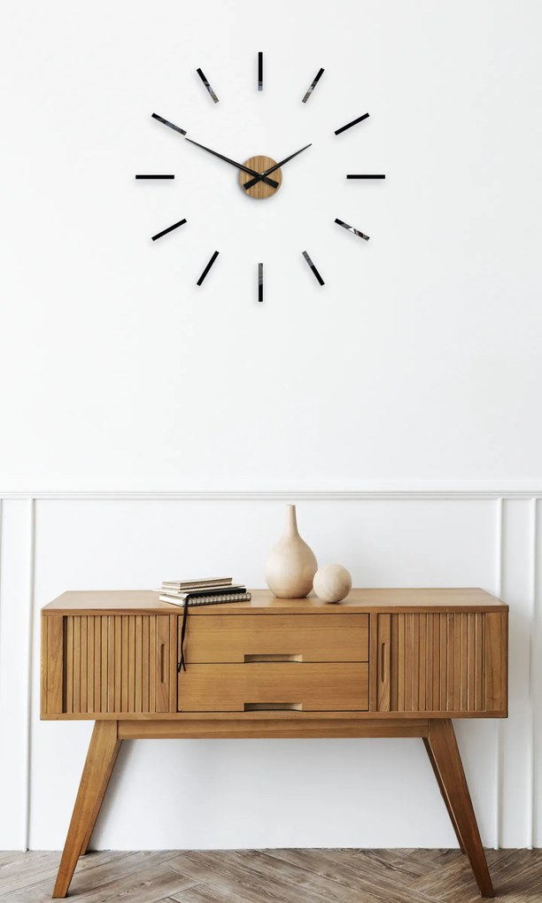 Nástěnné samolepící hodiny Cezar 65 cm černé/hnědé