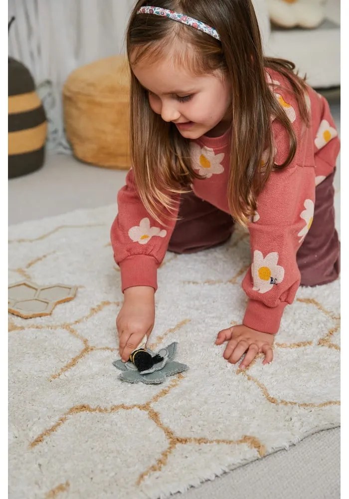 Krémový bavlnený detský hrací koberec 90x130 cm Pollination – Lorena Canals