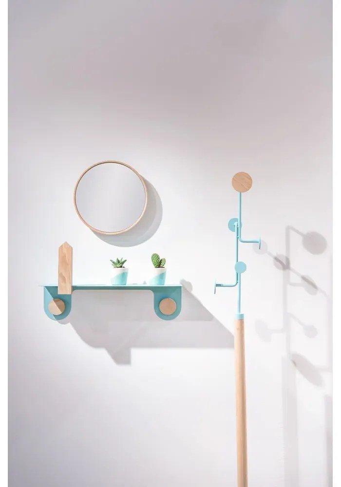 Nástenná ružová polica z ocele s detailom z dubového dreva s 2 háčikmi Gazzda Hook, dĺžka 70 cm