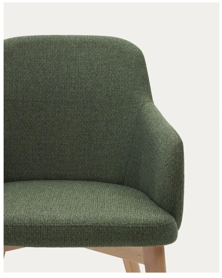 Tmavozelené čalúnené jedálenské kreslo s podrúčkami Nelida – Kave Home