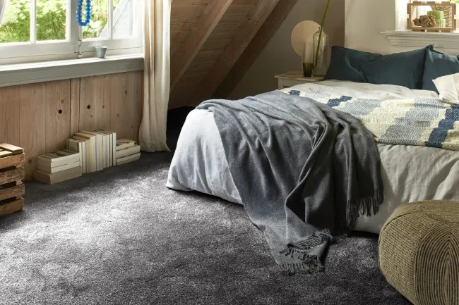 Metrážny koberec MOANA antracitový