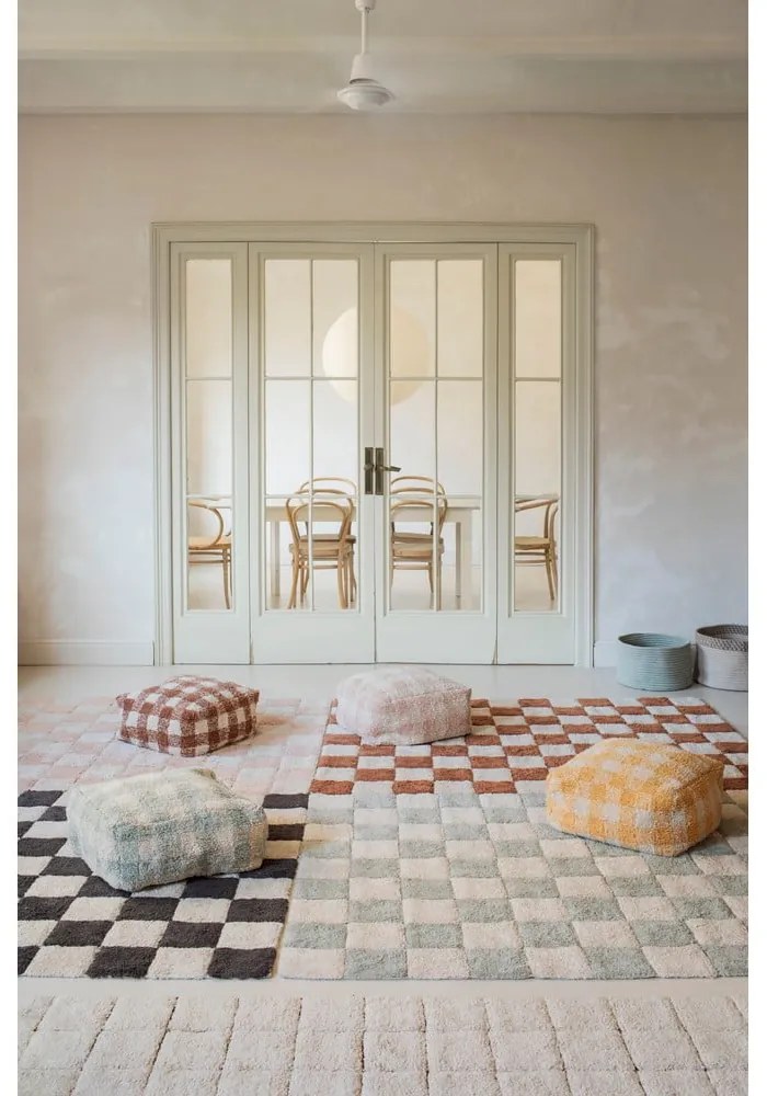 Svetlomodro-krémový prateľný ručne tkaný bavlnený koberec 120x160 cm Kitchen Tiles Blue Sage – Lorena Canals