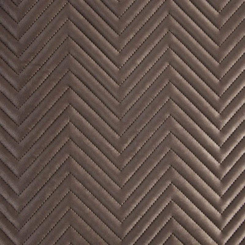 Dekorstudio Zamatový prehoz na posteľ SOFIA v hnedej farbe Rozmer prehozu (šírka x dĺžka): 170x210cm