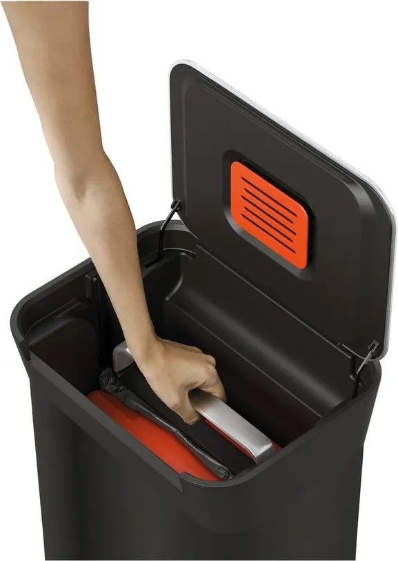 Čierny nášľapný oceľový odpadkový kôš 30 l Titan – Joseph Joseph