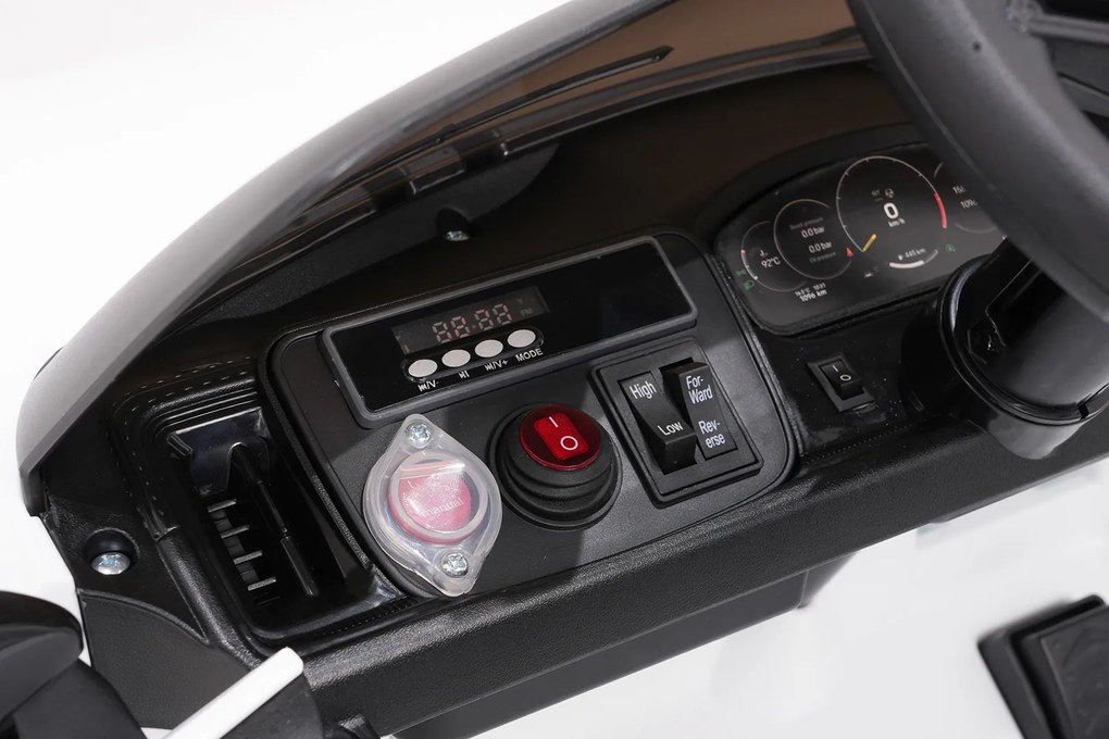 Ramiz Porsche Cayenne Biele vozidlo