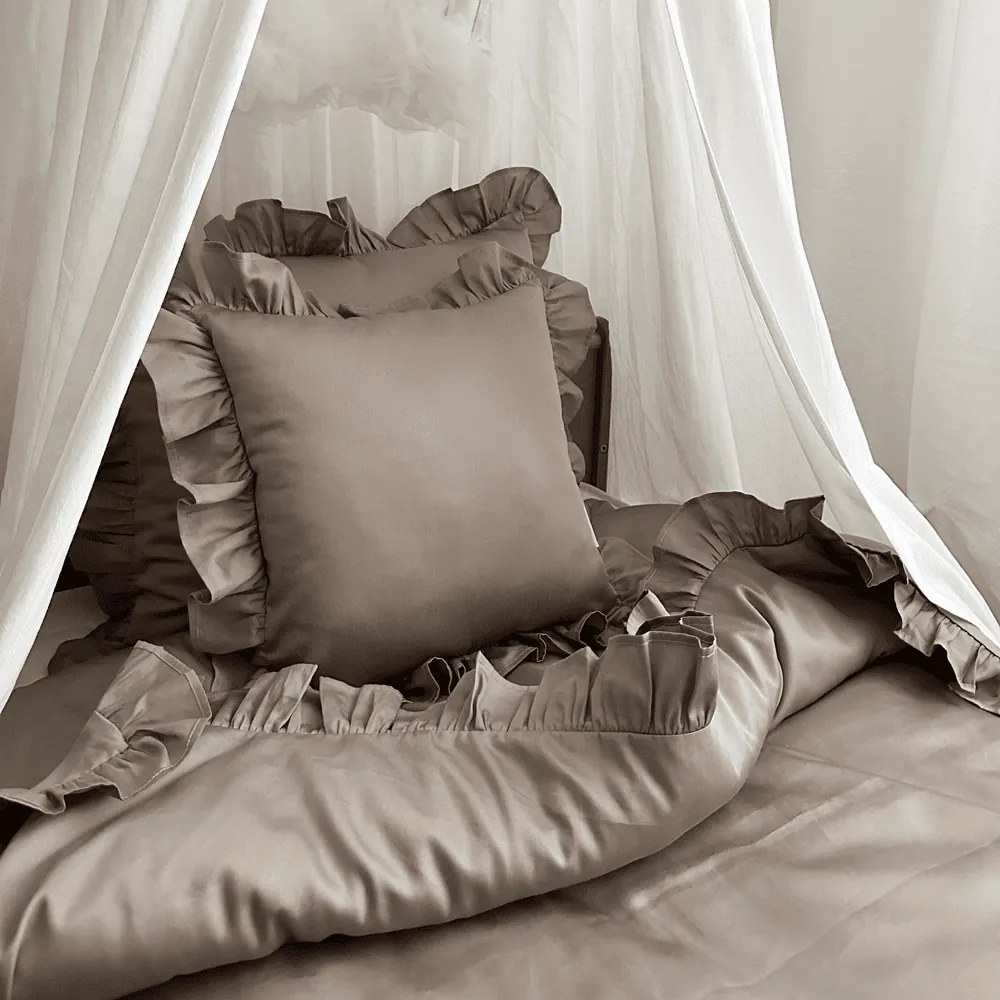 Junior obliečky s volánikmi taupe 100x135cm