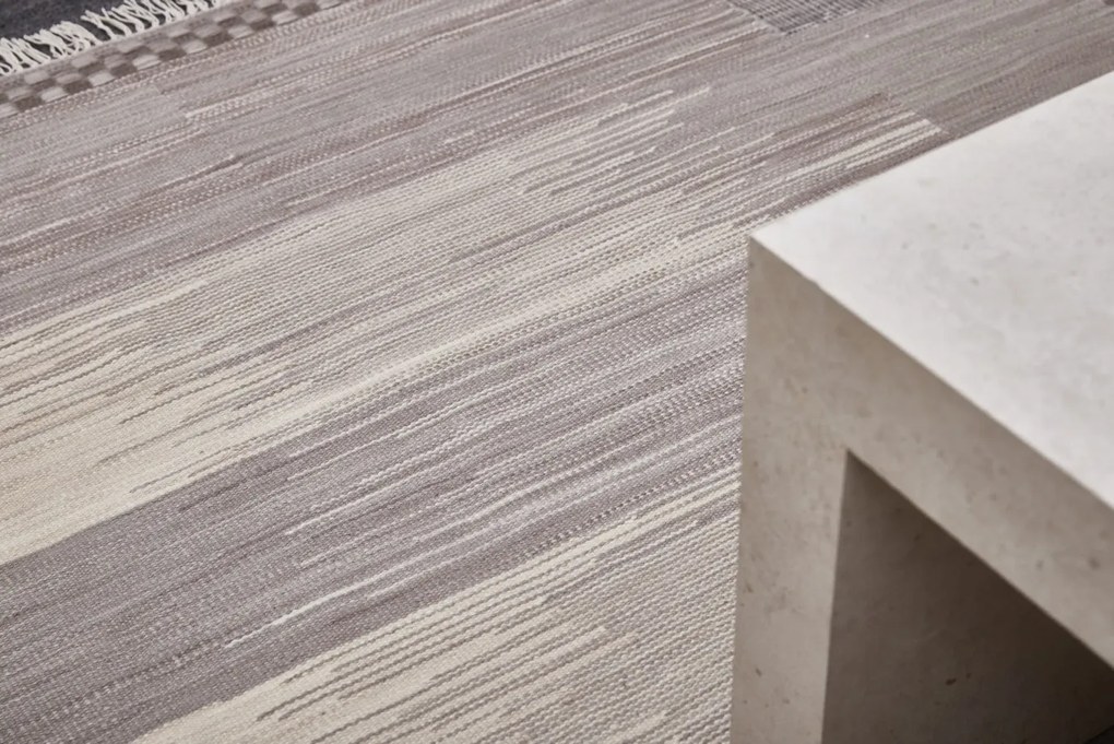 Diamond Carpets India, Ručne viazaný kusový koberec Prism Sand DESP P120 Stone Mix, 140x200, šedá, obývacia izba