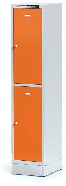 Alfa 3 Šatníková skrinka na sokli s úložnými boxami, 2 boxy, 1920 x 400 x 500 mm, otočný zámok, oranžové dvere