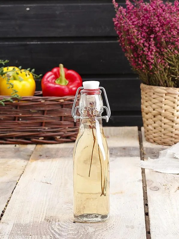 Hranatá fľaša swing s uzáverom 500 ml