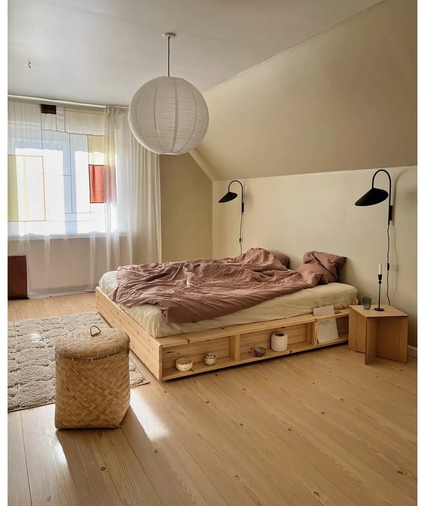 Dvojlôžková posteľ z borovicového dreva s roštom 140x200 cm Ziggy – Karup Design