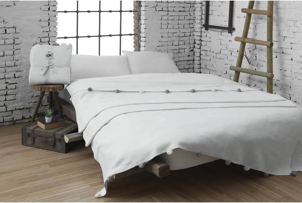 Krémový fleecový pléd 150x200 cm Pom Pom – Mijolnir