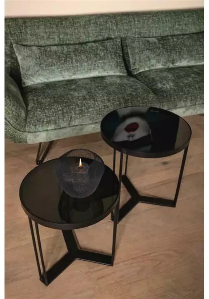 Čierne kovové tienidlo na sviečku NERRAH BLACK
