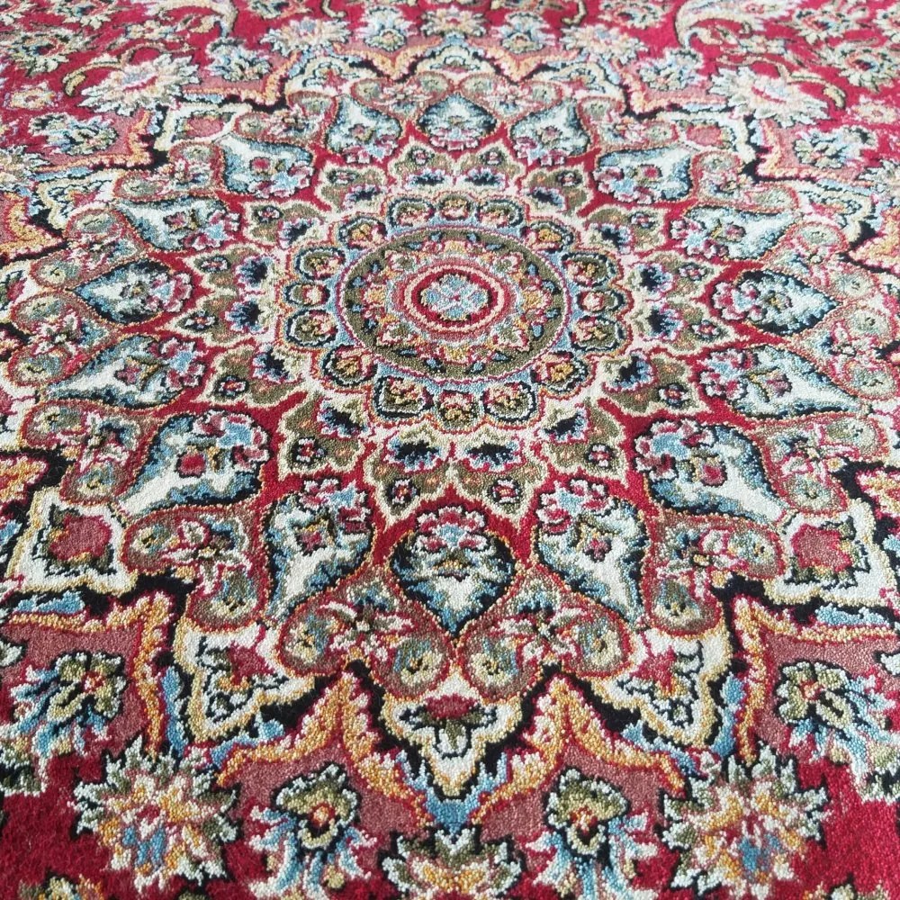 Exkluzívny červený koberec s krásnym vzorom Šírka: 150 cm | Dĺžka: 230 cm