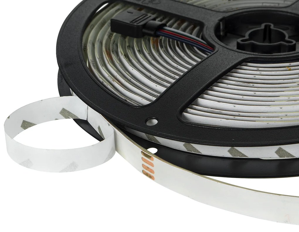 BERGE LED pásik - SMD 5050 - RGB - 5m - 30LED/m - 7,2 W/h - IP65 - s konektorom