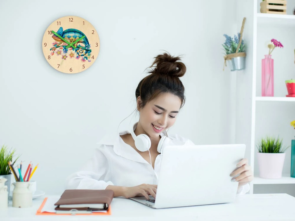 Dětské nástěnné hodiny Ami Chameleon 30 cm vícebarevné