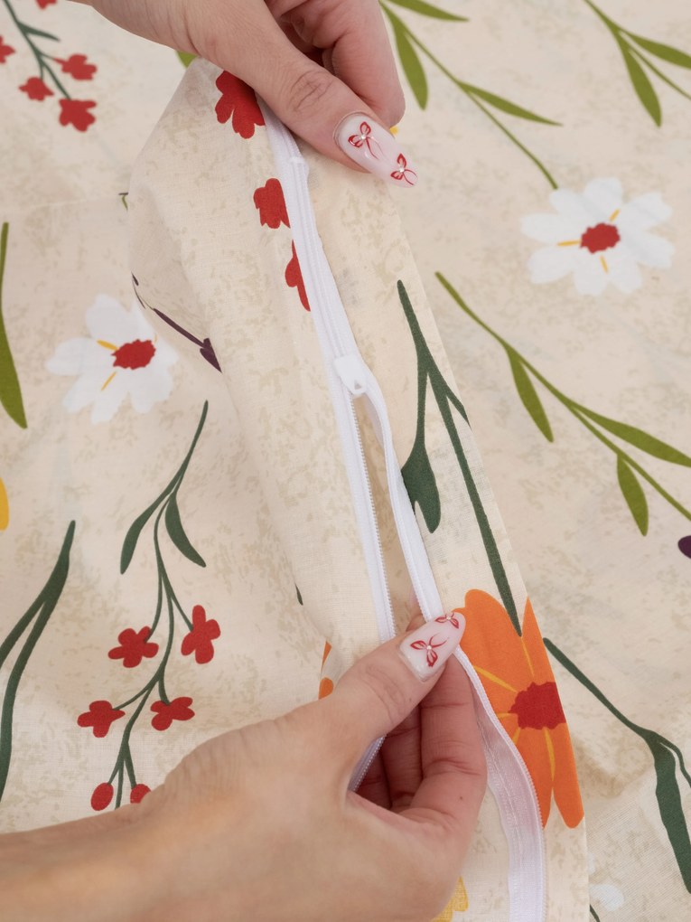 Bavlnená obliečka na vankúš Renforcé 40 × 40 cm - Rozkvitnutá lúka prírodná