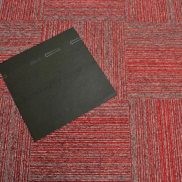 Tapibel, Kobercový štvorec Coral Lines 60380-50 červeno-šedý 50 x 50 cm, chodba / predsieň