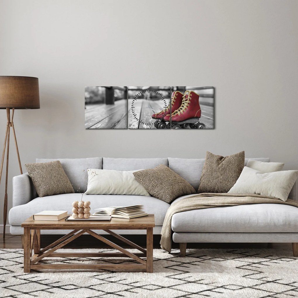 Obraz červených starých kolieskových topánok (s hodinami) (90x30 cm)