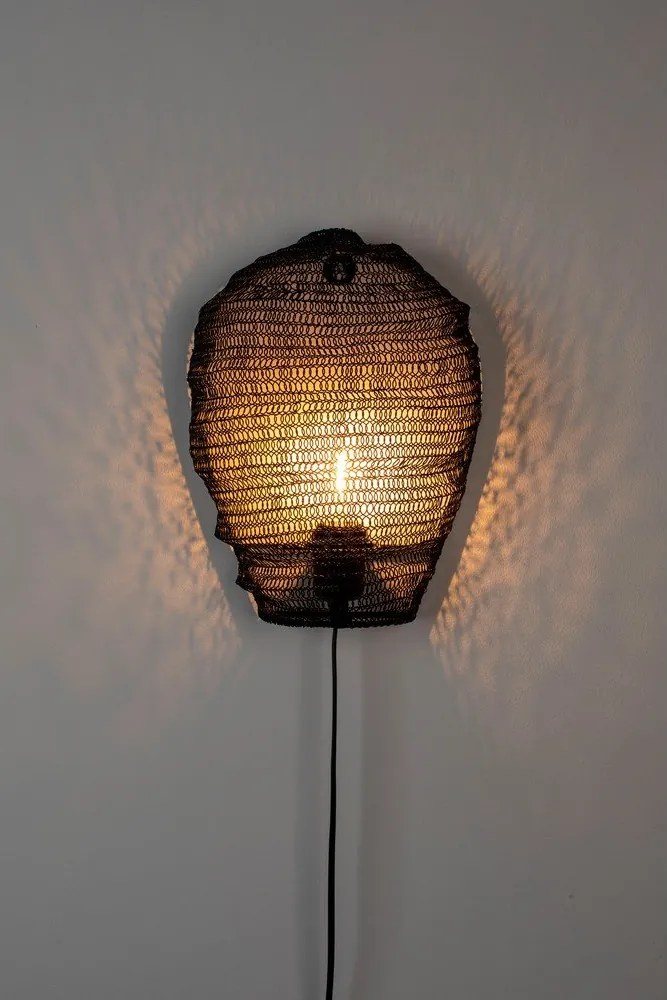 Čierne nástenné svietidlo White Label Lena