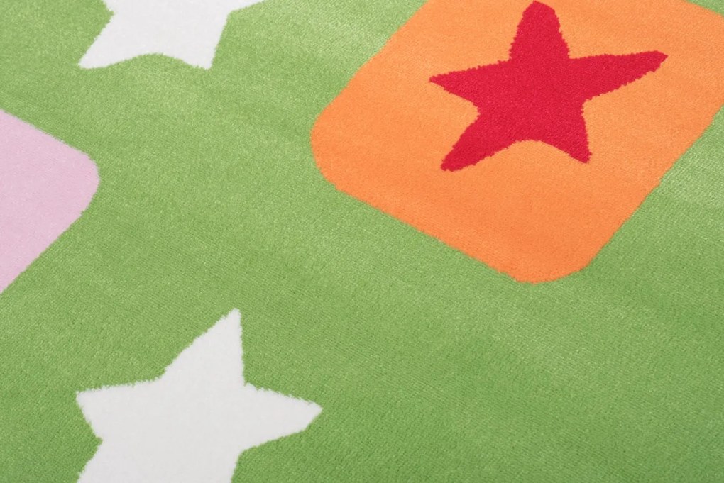 TA Koberec A648A GREEN KINDER CFV Rozmer: 240x330 cm