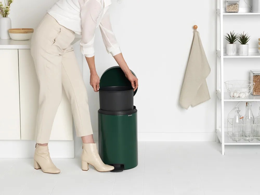 Brabantia Pedálový kôš NewIcon 20L zelená