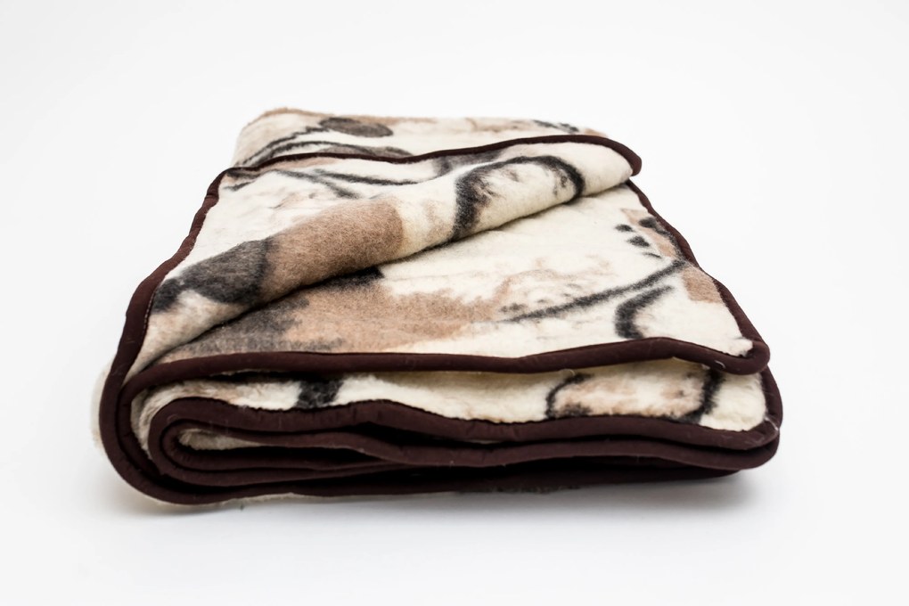Deka z ovčej vlny 007