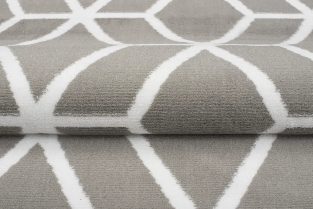 Moderný koberec C434A SVETLO GREY/WHITE BALI PP White Rozmer: 180x250