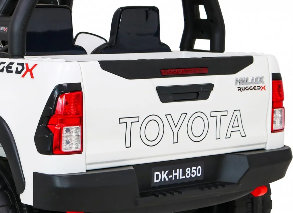 Ramiz Vozidlo Toyota Hilux Biela