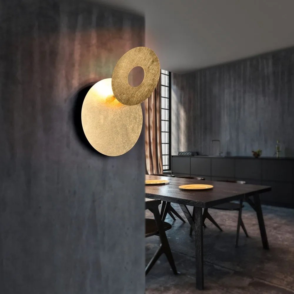 LED nástenné svietidlo v zlatej farbe Leano – Trio