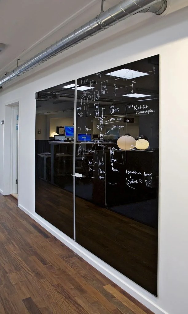 Toptabule.sk  Sklenená magnetická tabuľa čierna 100x100 cm