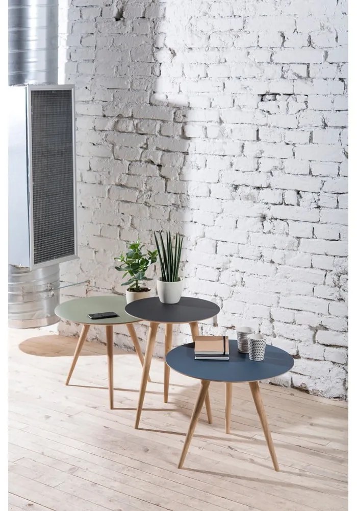 Odkladací stolík z dubového dreva s čiernou doskou Gazzda Arp, ⌀ 45 cm