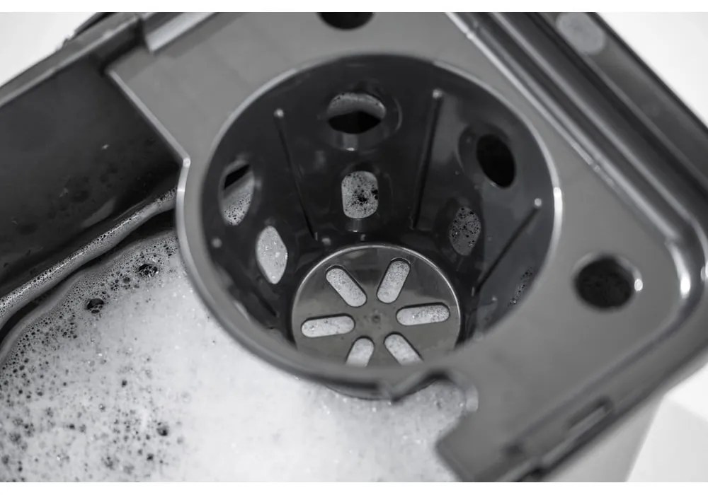 Čierne vedro na mop Addis Pail &amp; Wringer