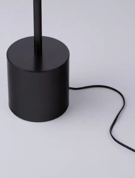 LED čierna stojaca lampa Vetro