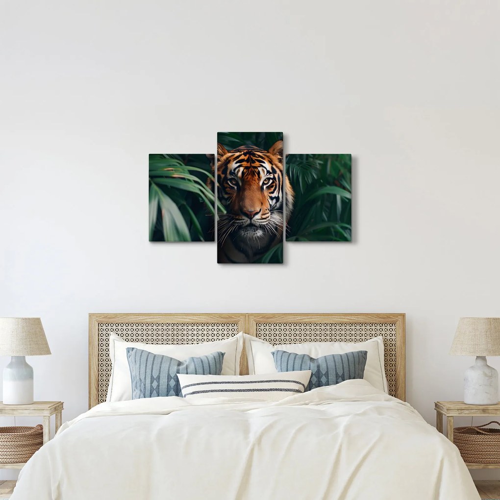 Obraz - Portrét tigra v džungli (90x60 cm)