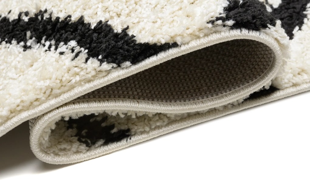 TA Koberec 6062A BALÍK ČIERNY DELHI SFI Rozmer: 80x150 cm