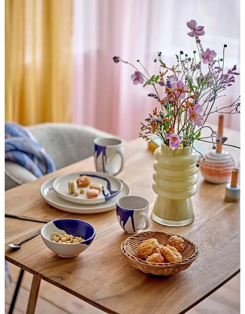 Bielo-modrý hrnček z kameniny 310 ml Okayama – Bloomingville