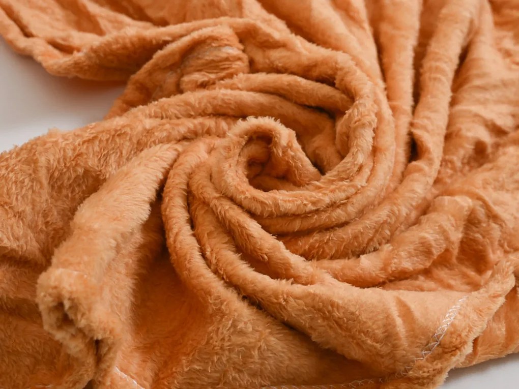 Plyšový SOBÍK s detskou dekou vo vnútri, hnedý