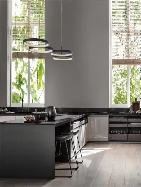LED luster Magnus 84 čierne